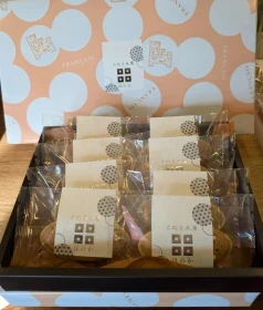 [K]洋菓子の店フランセの「さぬき米菓　ほのか」8枚入 （2枚目）