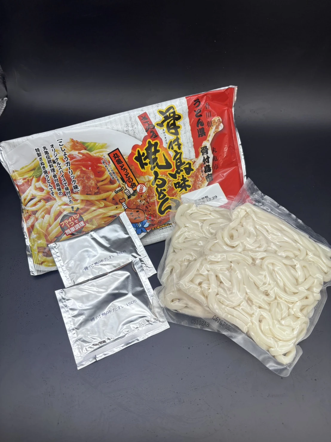 [P]骨付鳥味焼うどん(2袋)＆おつまみとっと （2枚目）