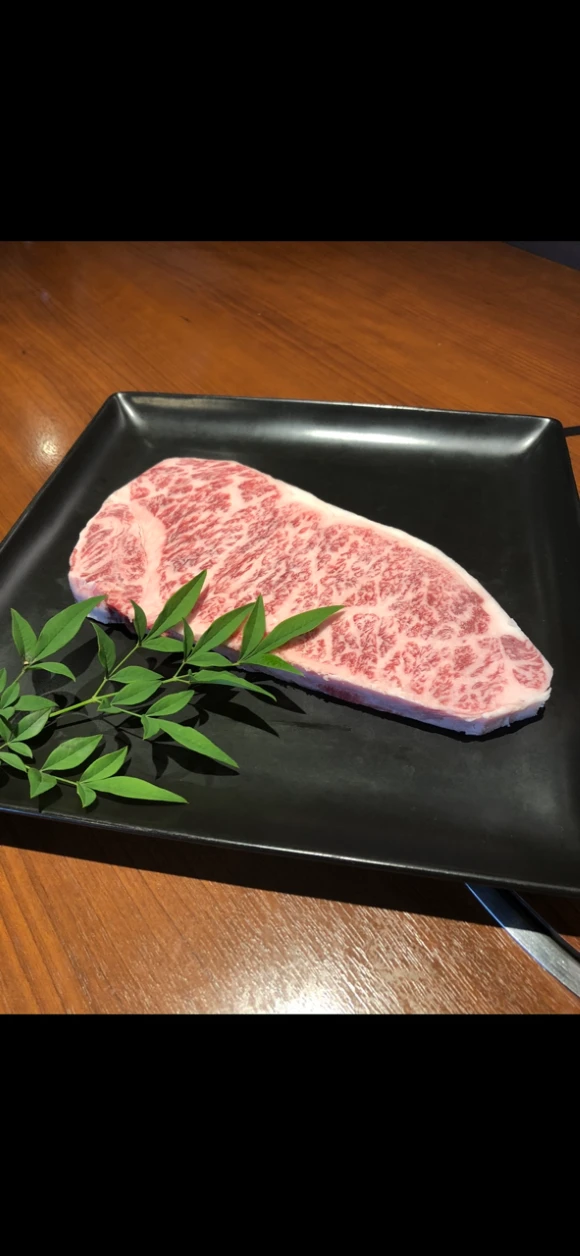 [N]ふじむら精肉店の特選ロースステーキ200ｇ【冷凍】 （1枚目）